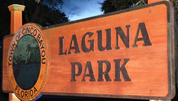 Laguna Park Sign